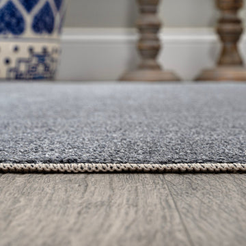 Twyla Classic Solid Low-Pile Machine-Washable Area Rug